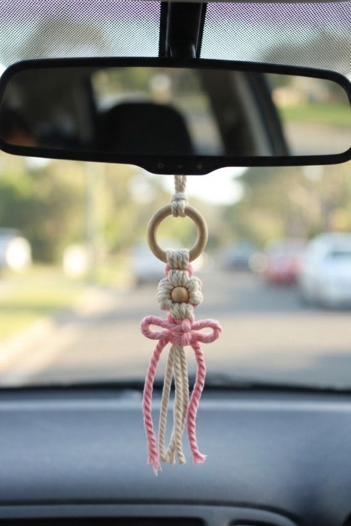 Flower car charm diffuser