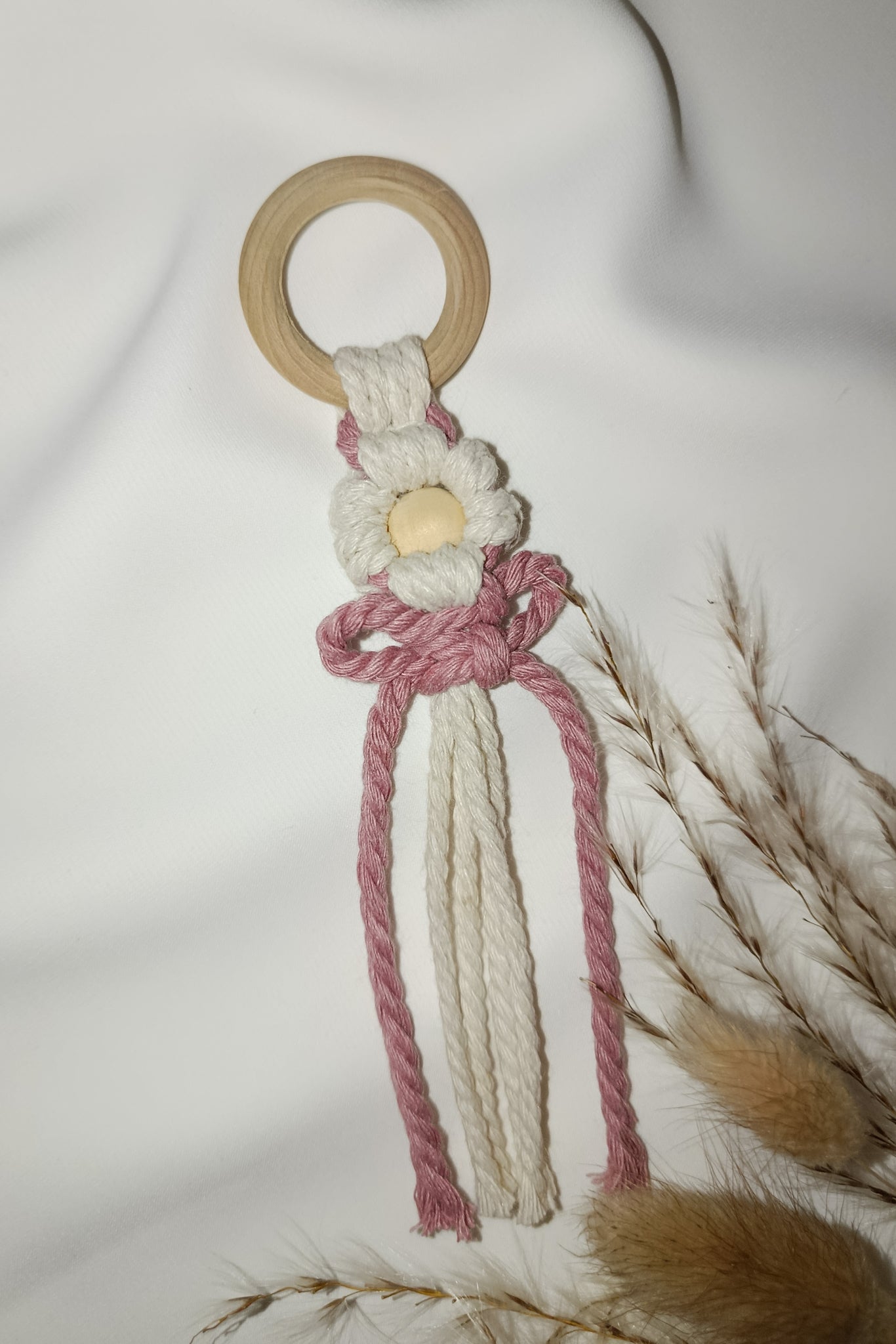 Flower car charm diffuser