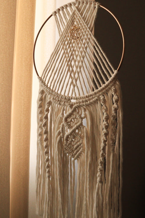 Macrame dreamcatcher