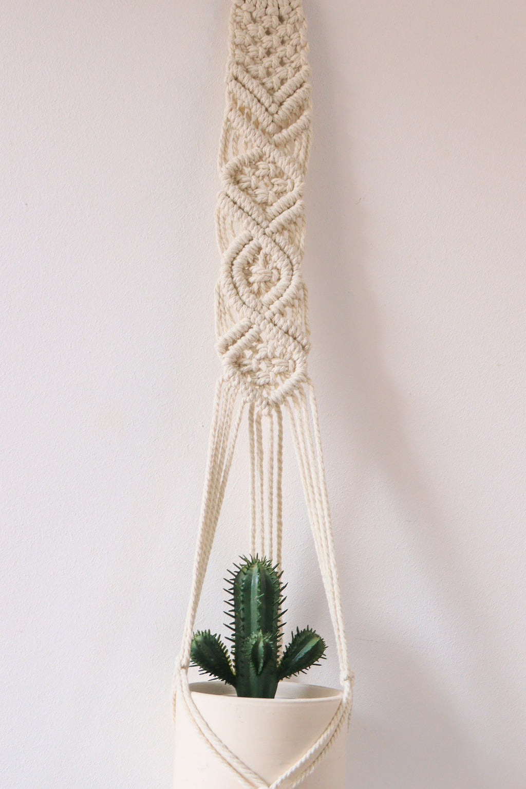 Macramé Plant Hanger