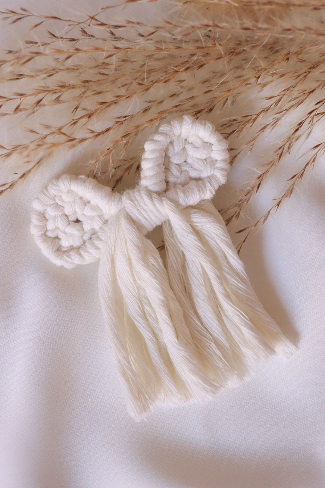 Bow hair clip