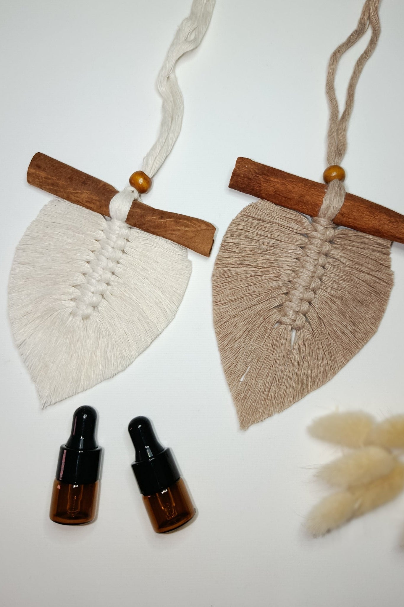 Feather Car Charm Diffuser
