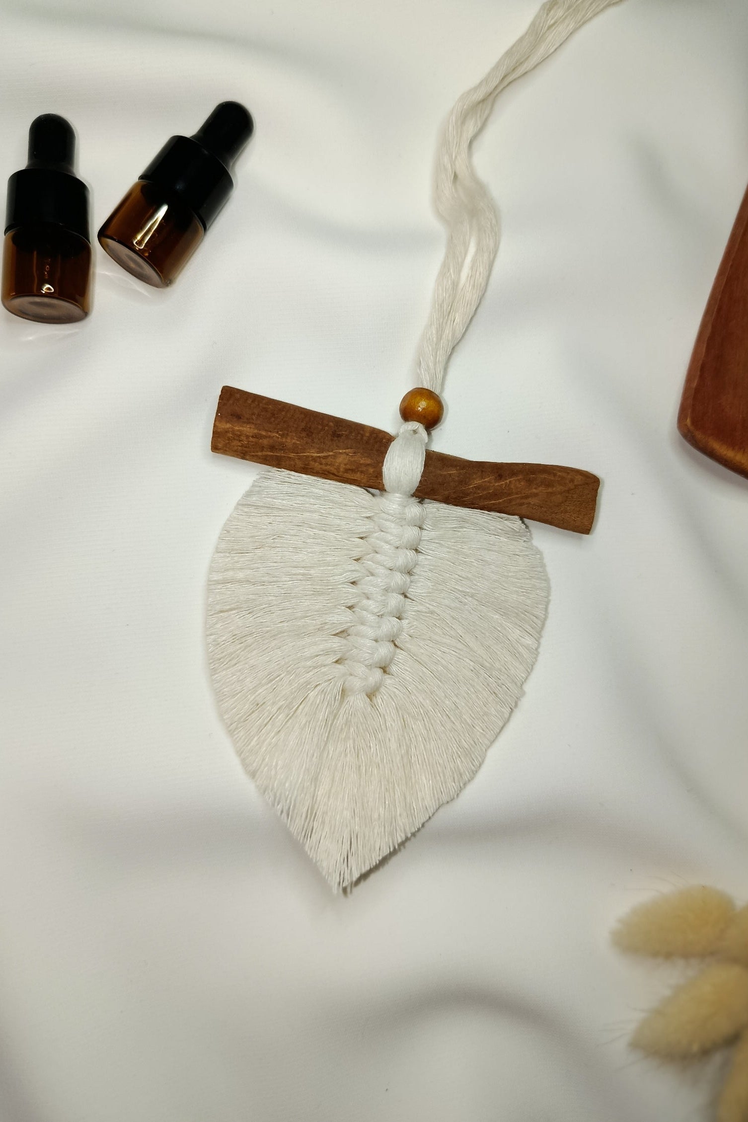 Feather Car Charm Diffuser